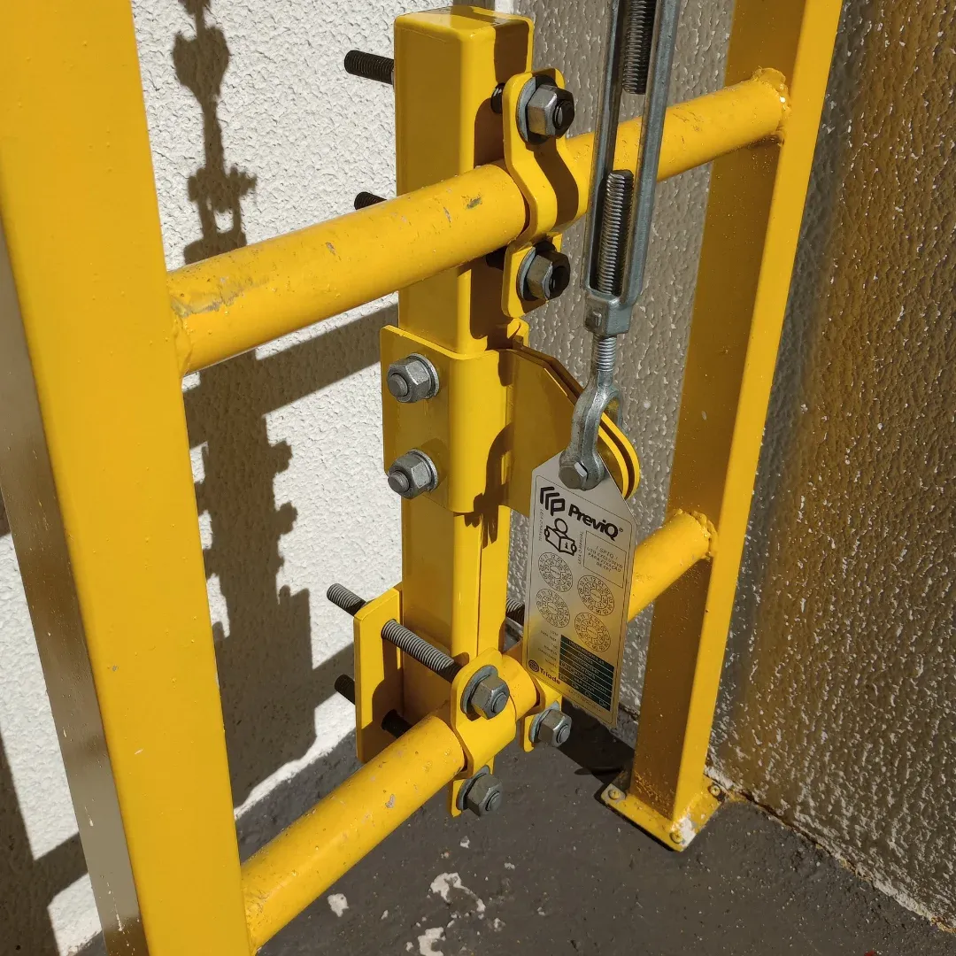 Linha de vida vertical para escadas