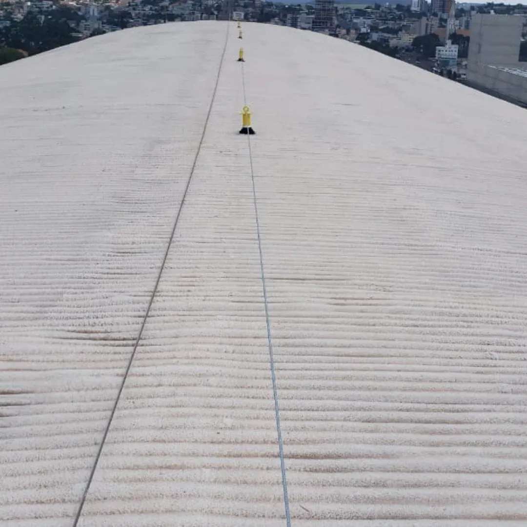 Linha de vida tipo poste